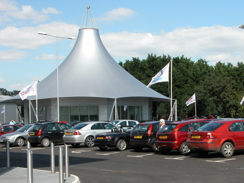 Hendy Ford Showroom 