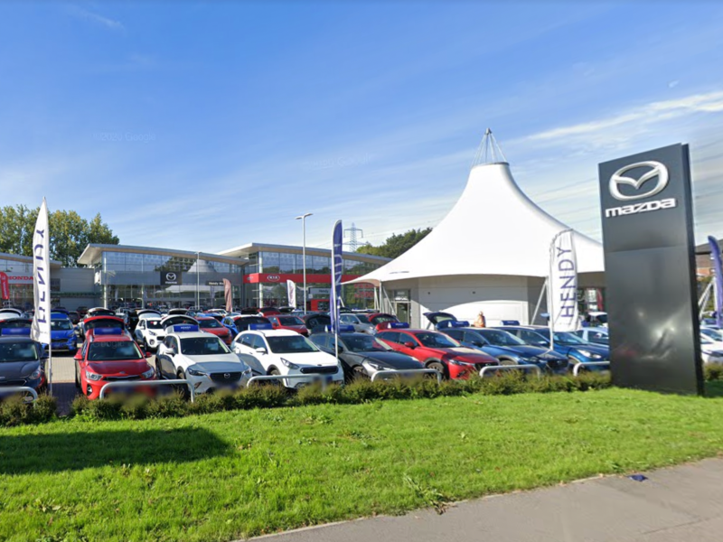 Hendy Ford Showroom 