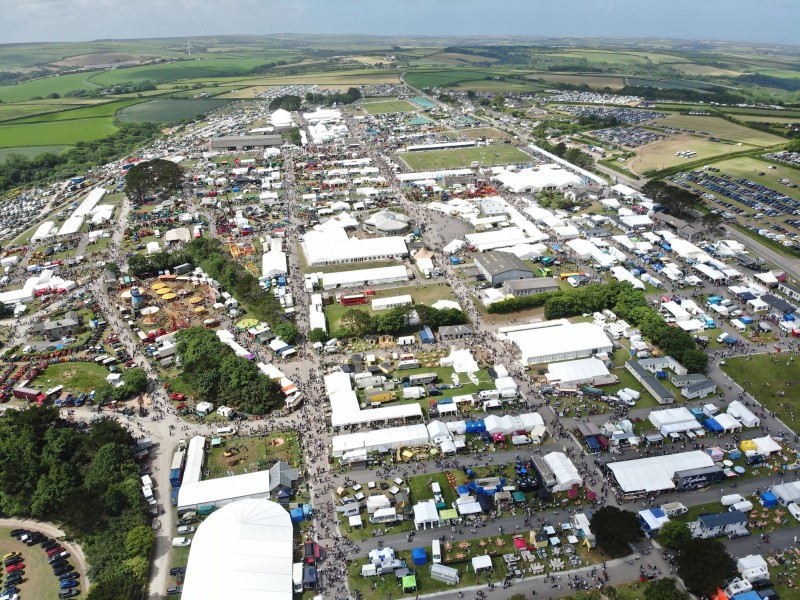 Enhancing Agricultural Shows: The Power of Event Structures and Temporary Stables